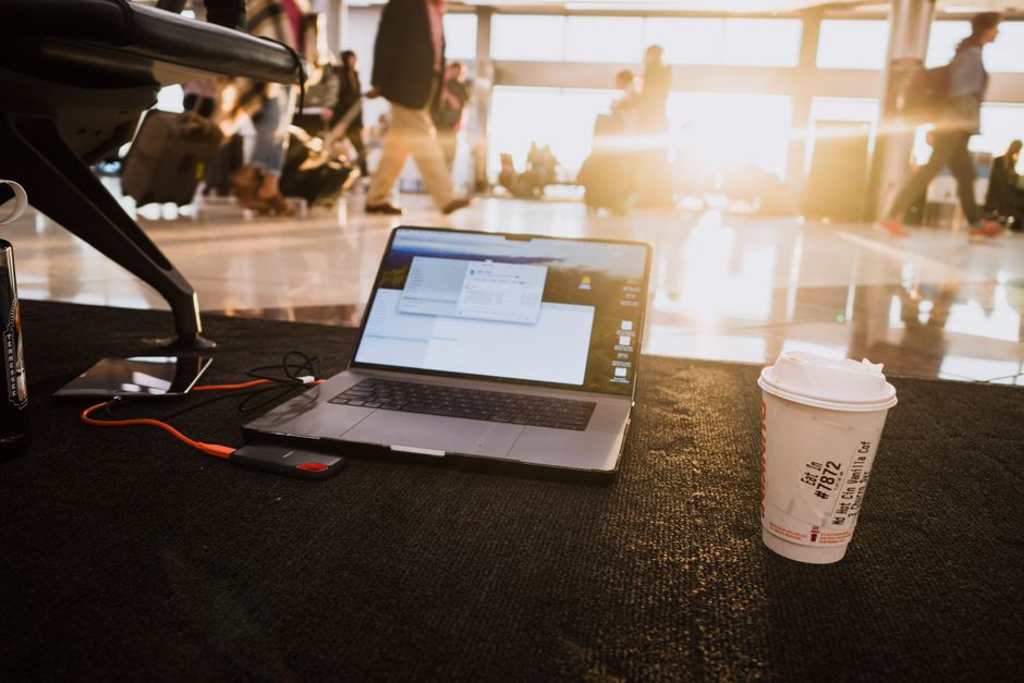 Travel Smart: The Best Products for Stress-Free Airport Navigation